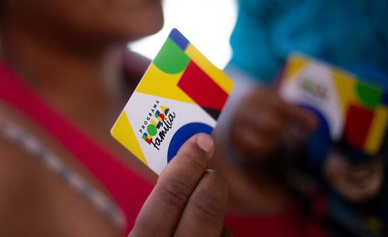 MDS alerta: notícia sobre restrição de saque do Bolsa Família é falsa